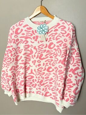 Andthewhy Pink Leopard Print Crewneck soft chunky Knit pullover sweater NWT M/L